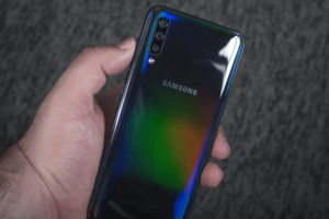 Comparação de desempenho gráfico: iPhone 11 vs Samsung Galaxy A70