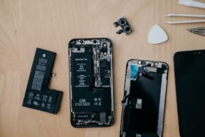 iPhones com baterias fáceis de substituir, mas com pouca durabilidade