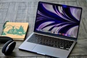 MacBook Air Retina Vs. VAIO Z: Quem vence nessa batalha?