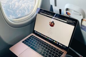 Qual MacBook é proibido no avião?